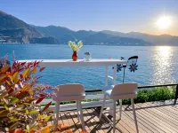 On the side of clear water, sunrise on the sea, waterfront and sea view vacation accommodation Hotels near Shuanglang