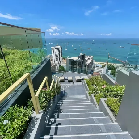 Edge Central Pattaya SKY