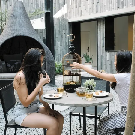 Lloyd's Inn Bali
