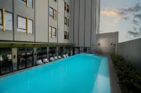Travelodge Georgetown - Pools