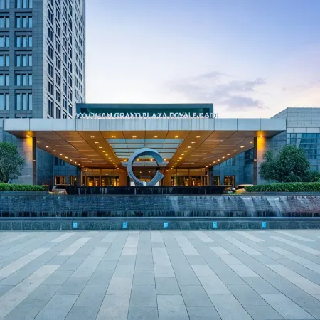 Wyndham Grand Plaza Royale Kaidi