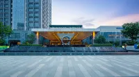 Wyndham Grand Plaza Royale Kaidi - parking