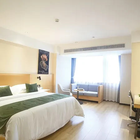 GreenTree Hotel (Fuyang Auto Parts City Convention and Exhibition Center)