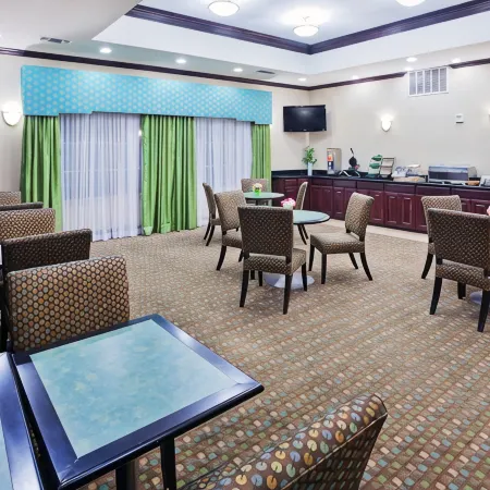 Comfort Inn & Suites Cedar Hill Duncanville