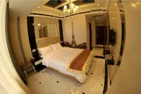 Jiayu Sky City Theme Hotel