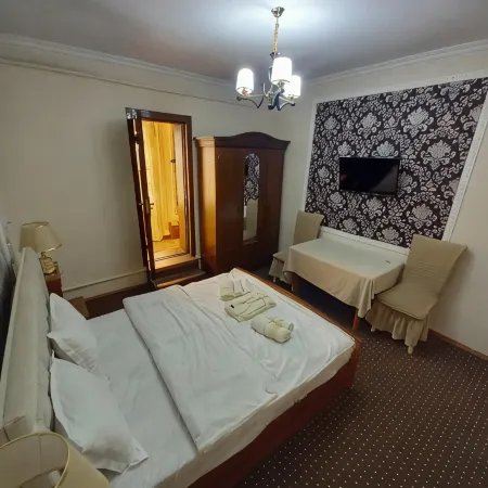 Uyut Hotel