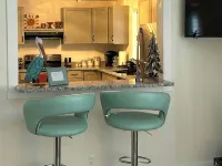 6 Blocks to the beach - beach bungalow style apartment - Apartments