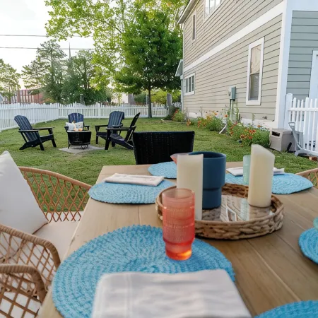 Movie Nights & Firepit-Coastal Retreat