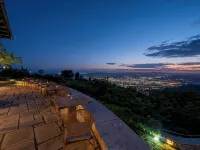 Valeni Boutique Hotel & Luxury Spa فنادق في ماكرينيتسا