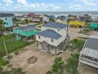 The Neon Palm - 4Bed 3Bath in Surfside Beach TX - Wifi