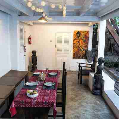 Charming 2-bedroom apartment in a Heritage Villa with AC Dining/Meeting Rooms