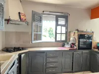 Bas de Maison Meublé, Tout Équipé - 2-Star