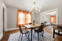 Modern 2BR • Mins to Univ, Zoo, Destiny & Downtown