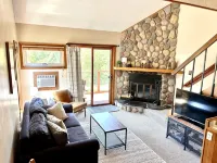 Newly Remodeled Elite End Unit~1 Bedroom+Loft~Ski-InSki-Out~Pools~View