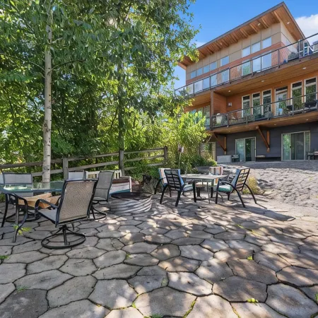 Whitefish Lakefront 3 BR Penthouse, 5 min from downtown, view of Big Mountain