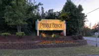Oceanside Studio Condo. Walking Distance to Beach!