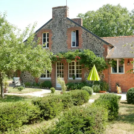 Seaside house in large enclosed garden in Binic