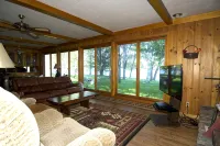 500' Lakeshore, 2 Docks, Sand Beach, Sleeps 10, A/C, Pontoon Boat for Rent - Wifi