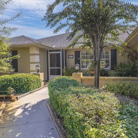 Serenity Waterfront 4Br w/ Private Dock, Heated Pool & Relaxing Hot Tub