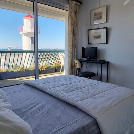 Bel Appartement Balcon vue mer au Centre de Concarneau