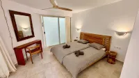 Bungalow with private pool, internet, close to the sea, courtyard, top location, parking lot - Private Pools