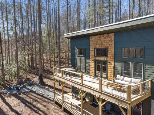 NEW Mountain Modern Hideaway! - Walk to Disc Golf - 3つ星