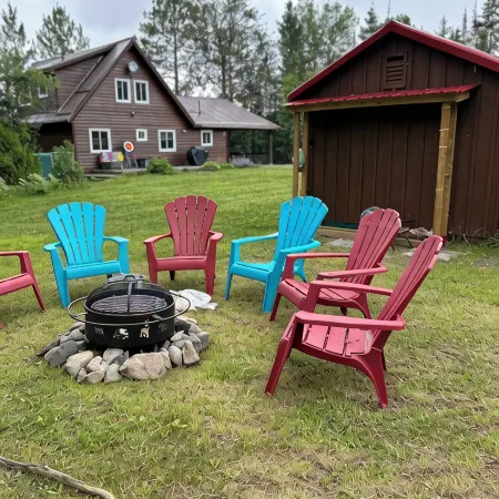 Granite Lake Chalet - waterfront Temagami/Hot Tub