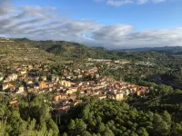 Rustic, spacious apartment next to the Montserrat mountain - Wifi