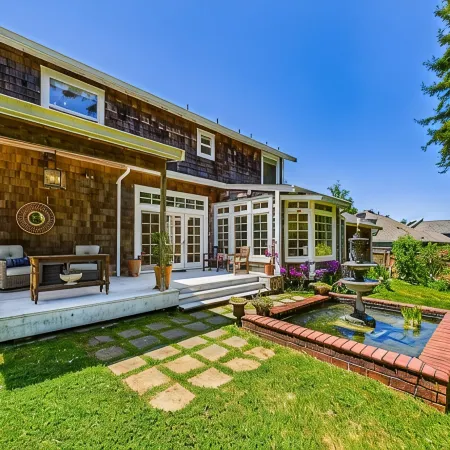 Quiet, luxe, near trails & town