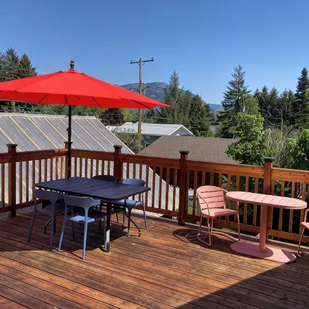 Historic Glacier Getaway~20 mins to Glacier National Park and 10mins to airport!