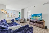 Stunning Condo 15 minutes from Ft. Myers & Sanibel beach