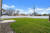 Clean 2 Bed Bungalow, Free Parking, Fast WiFi, Near GU - Bungalows
