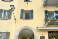 RENZO by KlabHouse-Central 2BDR lakeview w/AC - 3つ星