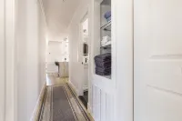 Modern 4BD/3BA w/Parking & deck & 29 min>NYC
