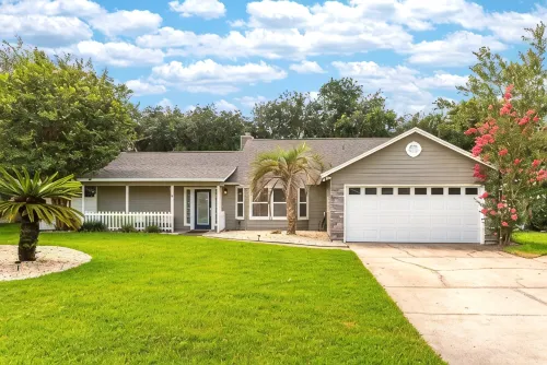 Family Friendly Neighborhood~ Easy Beach Access - Jacuzzi