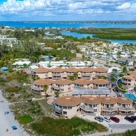 Sunny Side Up 2 bed 2 bath steps to the gulf!
