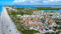 Sunny Side Up 2 bed 2 bath steps to the gulf! - Beach