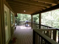 Private retreat at the waters edge of one of NE Ga premier trout streams. - Chalets