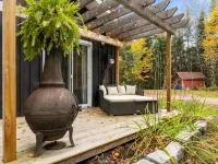 Peaceful Riverfront Cabin on 43 Private Acres Hotels in Bancroft