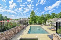 Luxury Lake Martin Condo - Homestays