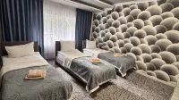 Golden Rose Hotel