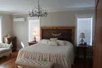 Farmhouse - Family Favorite on 220-acres - Homestays