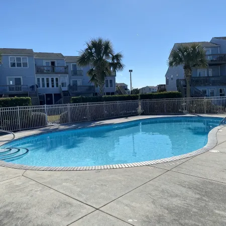 2 Blocks to the Beach- Pool- King-Sized Beds- Sound- Sups- Linens- Beachgear