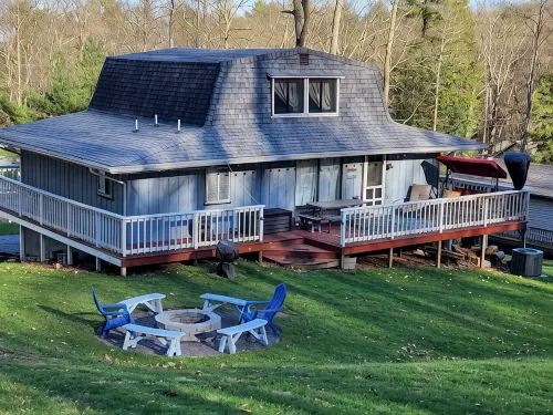 Lovely 3Br/2BA Lakehouse Retreat in Gated Dubois, PA—Near Beach, Woods & Privacy