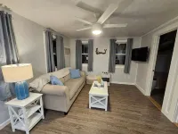 Cozy Coastal 2-bedroom condo with AC, WiFi in welcoming Saco