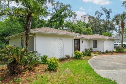 Venetian Gardens Oasis Near Beach W/ Hot tub and Arcade - Boutique