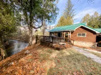 Beautiful Riverfront Home - 3 estrellas