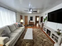 Enjoy this spacious ranch-style house next to the quilting capital of the world. - Wifi