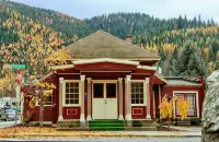 ★ Church House ★UNIQUE 2bd converted historic Wallace chapel, walk to everything