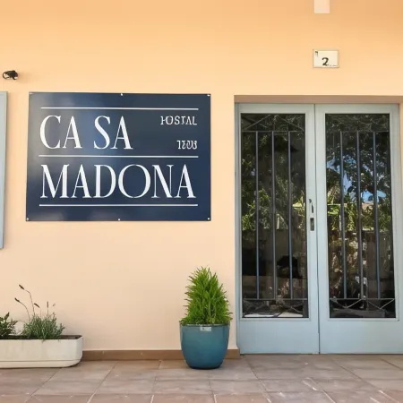 Ca sa Madona Hostal